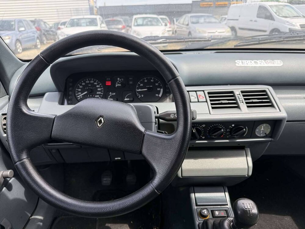 Clio 1.2 FIDJI 80ch 1994 occasion 69800 Saint-Priest