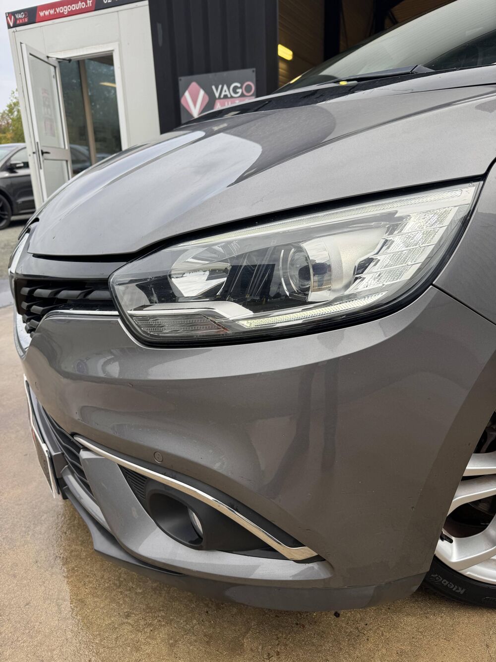 Sc&eacute;nic 1.5 dCi 110ch energy Business EDC 2018 occasion 49124 Saint-Barth&eacute;lemy-d'Anjou