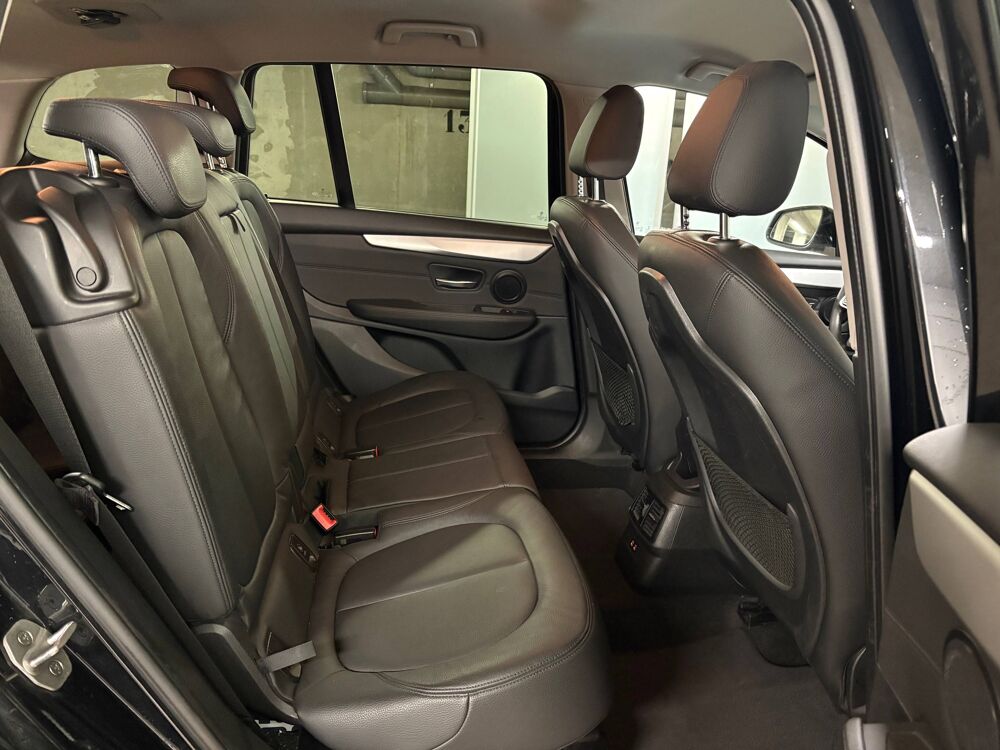 Serie 2 218iA 140ch Luxury DKG7 7cv 2019 occasion 75010 Paris
