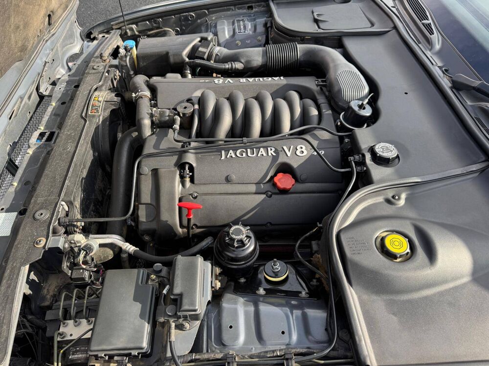 XJ II 4.0 V8 Pack Classique BA 1998 occasion 17430 Tonnay-Charente