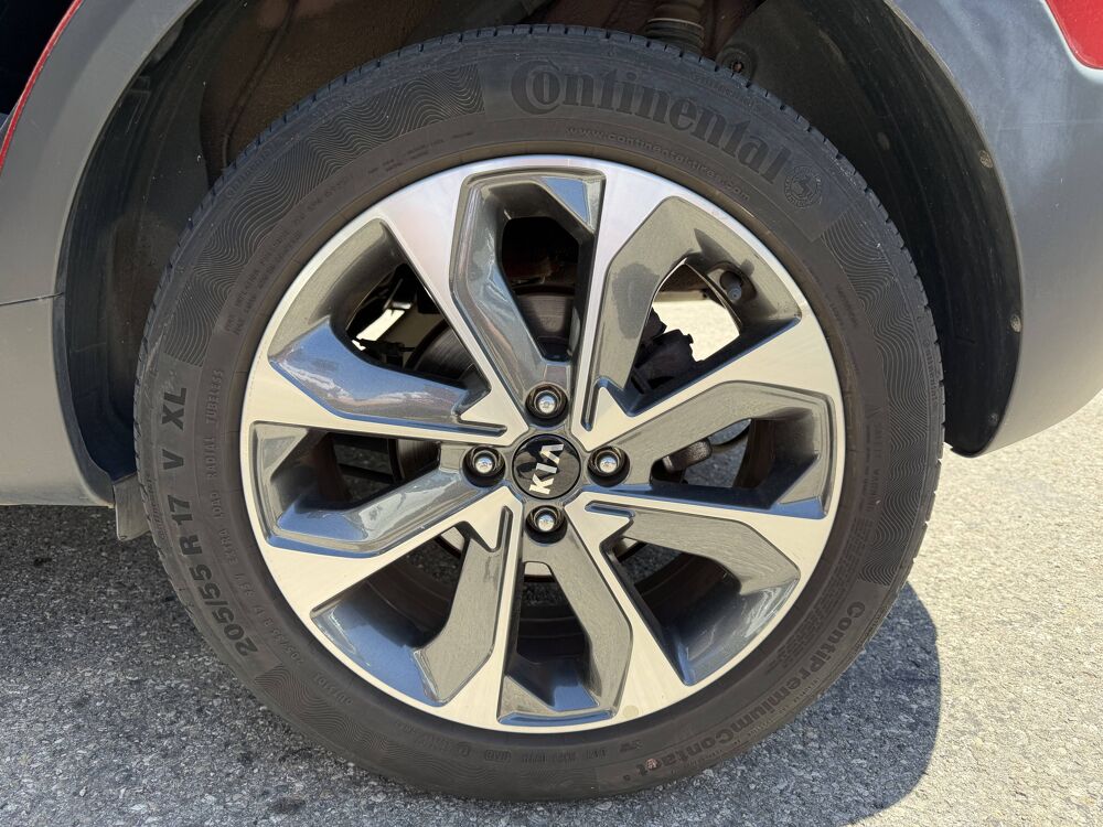 Stonic 1.0 T-GDI 120 CH PLATINUM EDITION TOIT OUVRANT 1ERE MAIN 2019 occasion 38130 &Eacute;chirolles