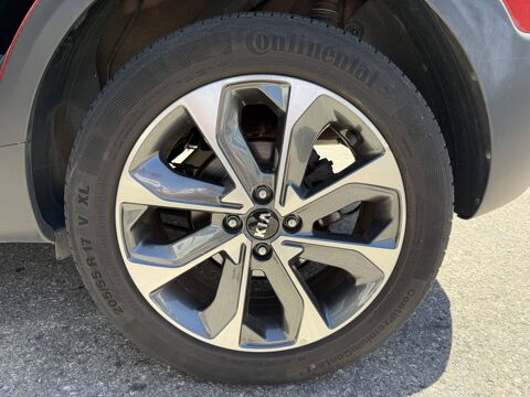 Stonic 1.0 T-GDI 120 CH PLATINUM EDITION TOIT OUVRANT 1ERE MAIN 2019 occasion 38130 &Eacute;chirolles