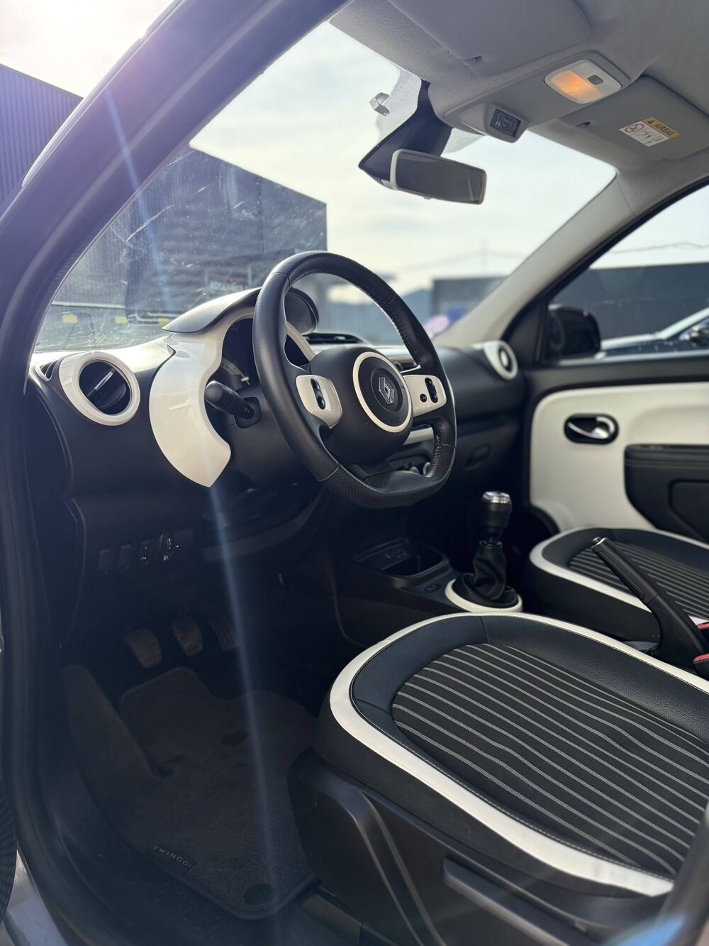Twingo III (C07) 1.0 SCe 75ch Intens 2020 occasion 49124 Saint-Barth&eacute;lemy-d'Anjou