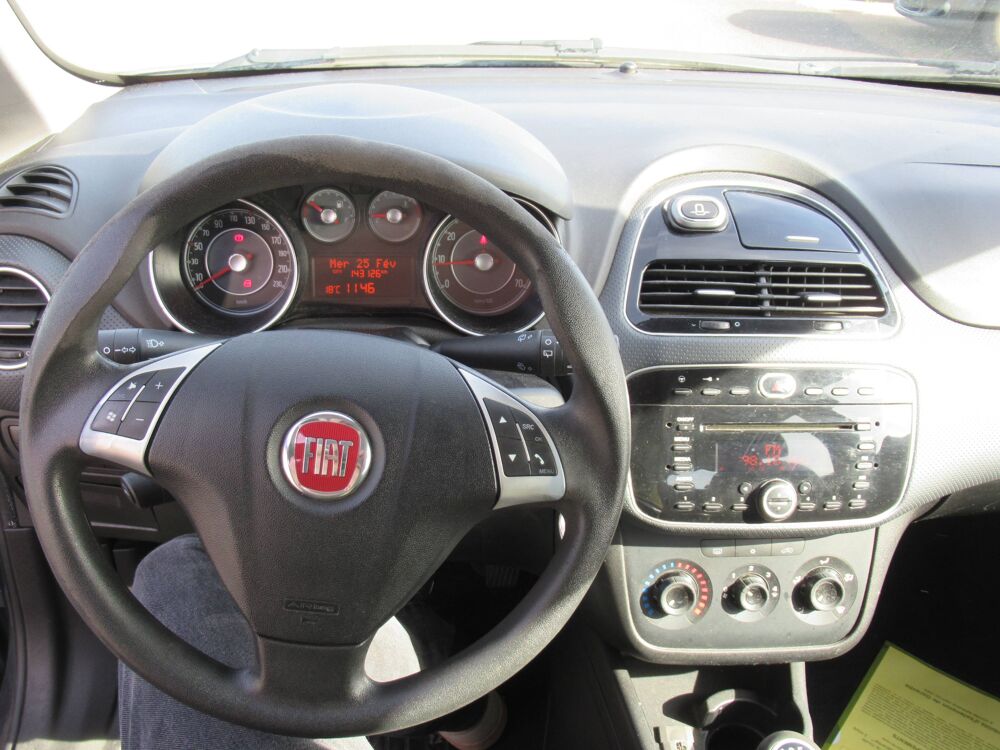 Punto 1.3 Multijet 75 Dynamic 2010 occasion 10410 Saint-Parres-aux-Tertres