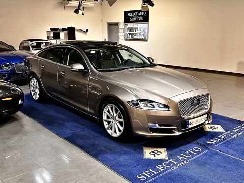 XJ II 3.0D V6 300ch Luxe 2018 occasion 60530 Le Mesnil-en-Thelle