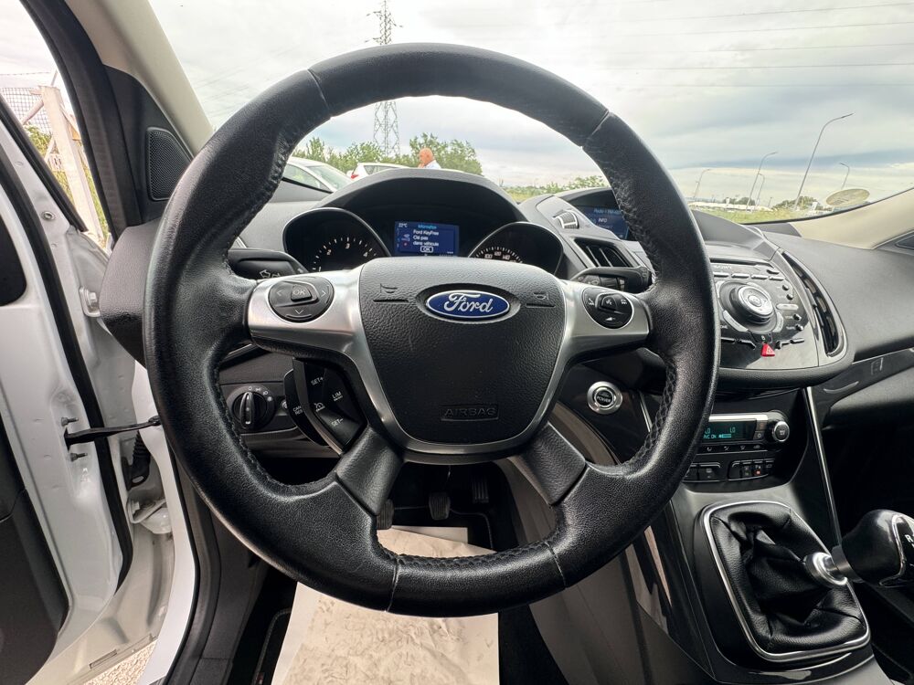 Kuga Ph2. 2.0 TDCI 140 BV6 TITANIUM 2013 occasion 84100 Orange
