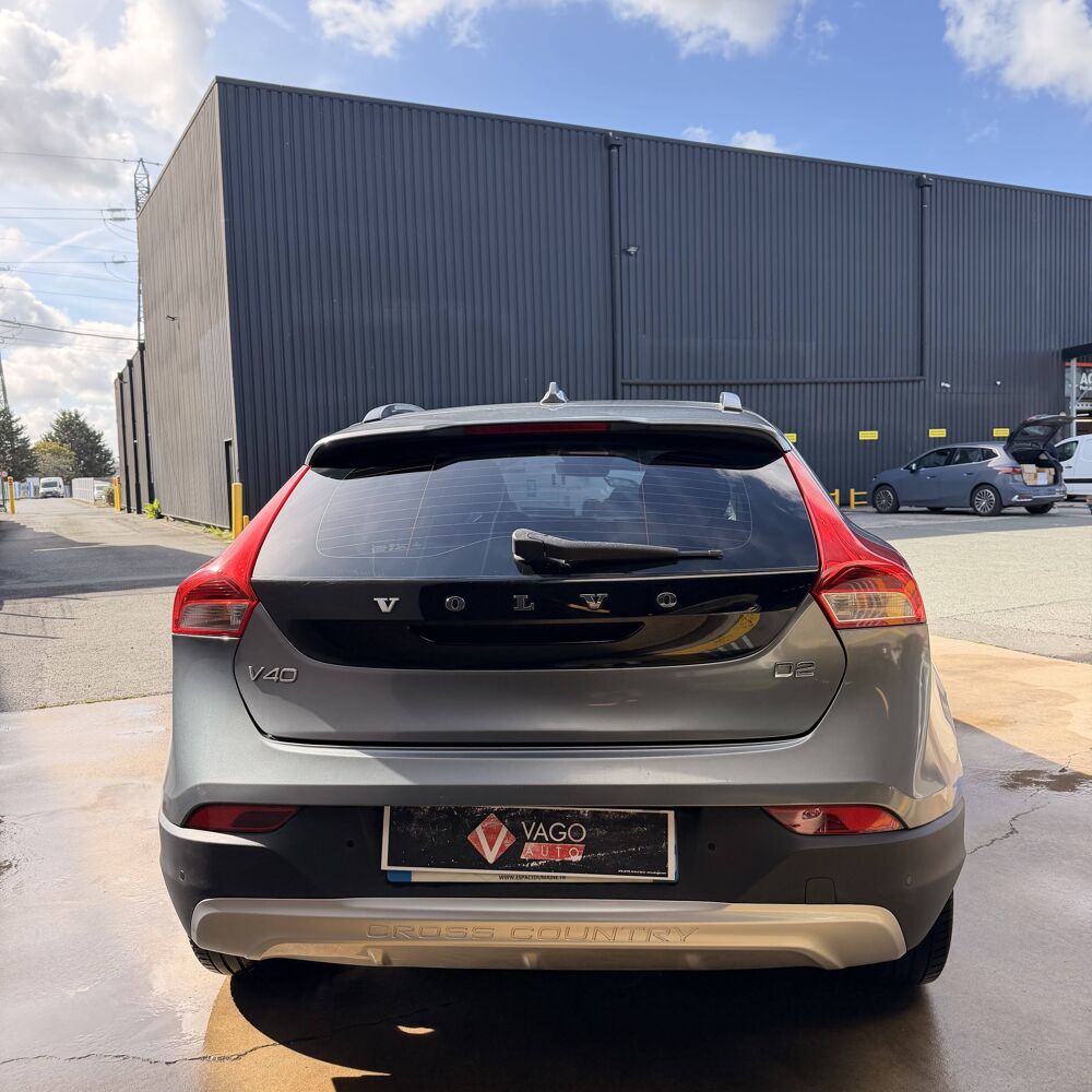 V40 D2 120ch Luxe 2018 occasion 49124 Saint-Barth&eacute;lemy-d'Anjou