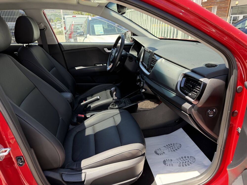 Stonic 1.0 T-GDI 120 CH PLATINUM EDITION TOIT OUVRANT 1ERE MAIN 2019 occasion 38130 &Eacute;chirolles