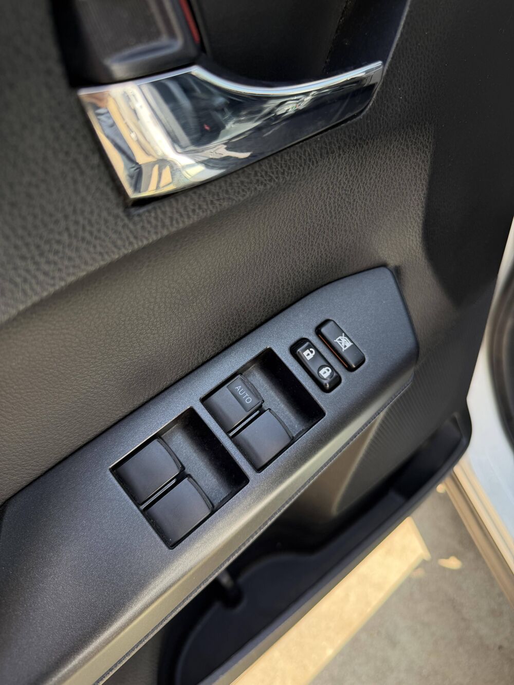 RAV 4 IV 197 Hybride Design 2WD CVT 2016 occasion 49124 Saint-Barth&eacute;lemy-d'Anjou