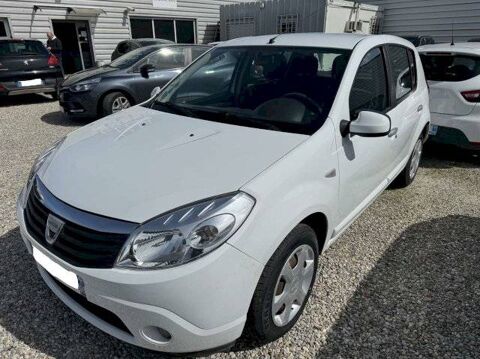 Dacia Sandero 1.2 16v 75 Laur&eacute;ate 2010 occasion Saint-Priest 69800