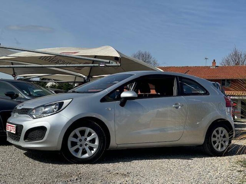 Rio III 1.2 Motion 3p 2014 occasion 69800 Saint-Priest