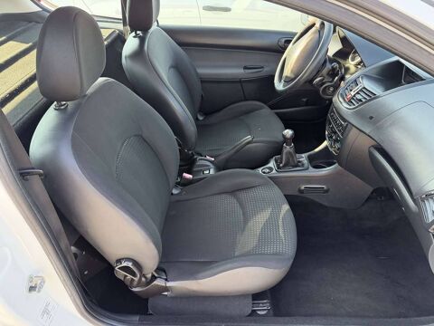 206 1.4 HDi FAP Access 3p 2011 occasion 69800 Saint-Priest