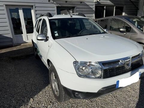 Duster 1.5 dCi 110 FAP Laur&eacute;ate 4x2 2012 occasion 69800 Saint-Priest