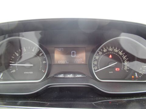 208 1.2L 82 Cv Like 5 places 2015 occasion 10410 Saint-Parres-aux-Tertres