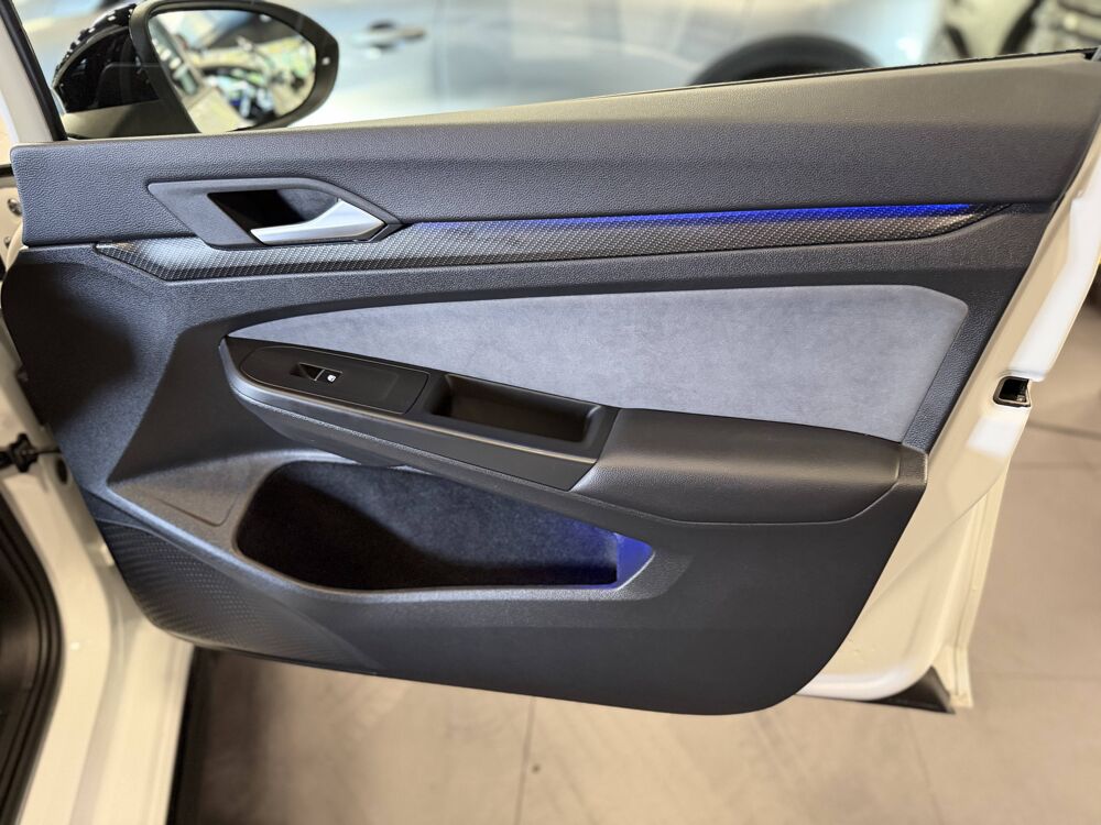 Golf GOLF R-LINE 1.5 ETSI 150CV DSG ATTELAGE HARMANKARDON 2024 occasion 77240 Vert-Saint-Denis