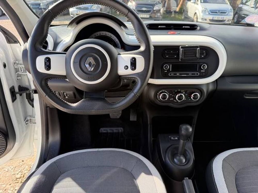 Twingo III (C07) 0.9 TCe 90ch Intens EDC 2017 occasion 69800 Saint-Priest