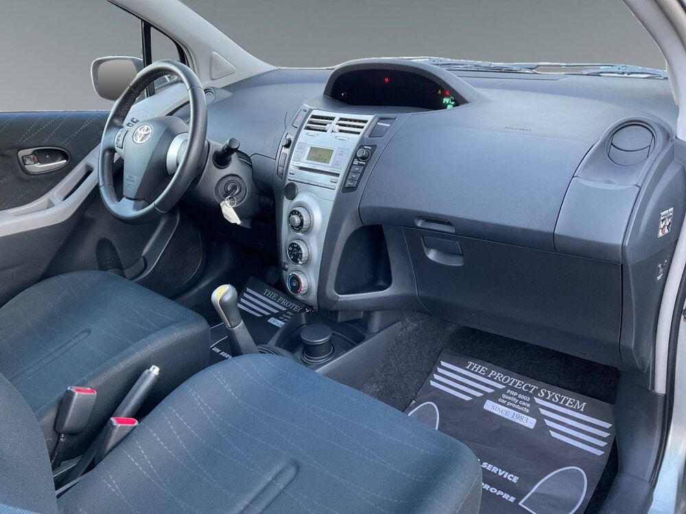 Yaris II 90 D-4D Luna Pack 3p 2008 occasion 21600 Longvic