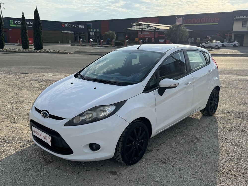 Fiesta IV 1.4 TDCI 70 Ambiente 2009 occasion 84100 Orange
