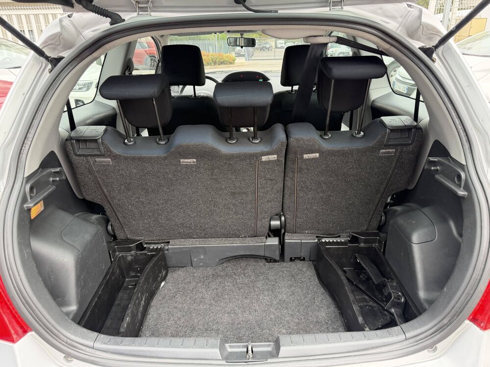 Yaris II 90 D-4D Luna Pack 3p 2008 occasion 38130 &Eacute;chirolles