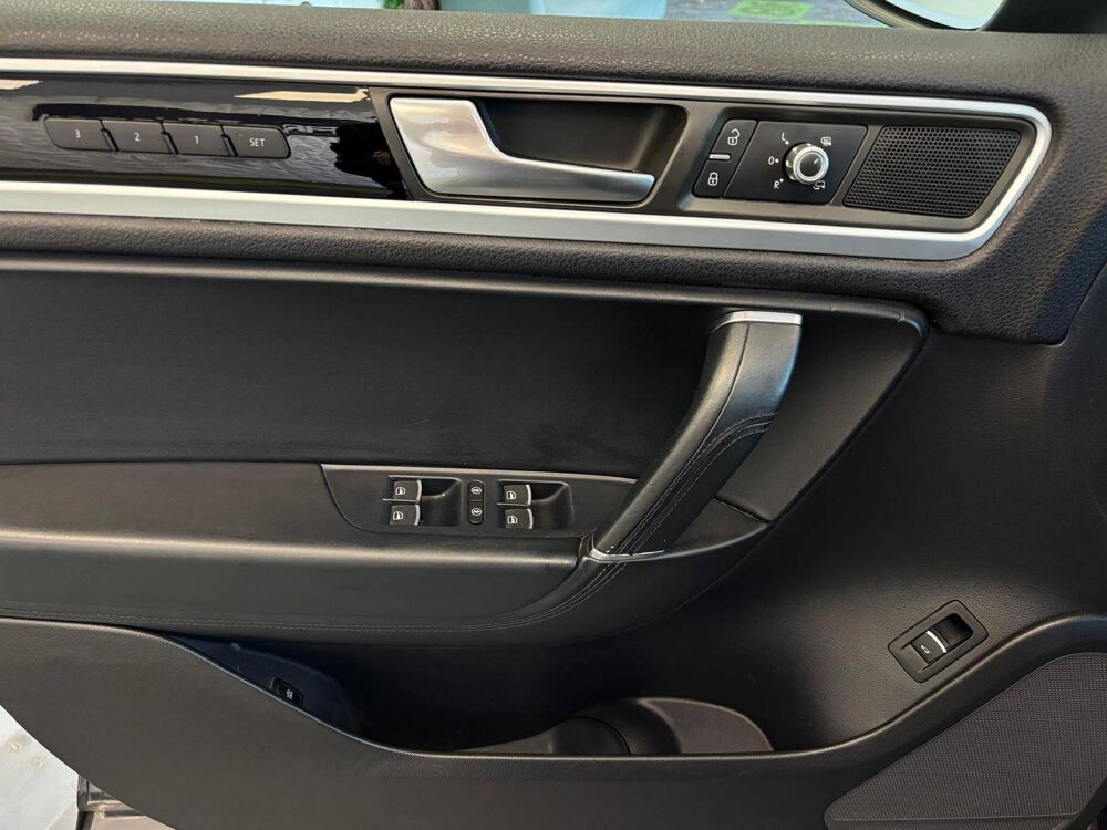 Touareg II 3.0 V6 TDI 245ch BlueMotion FAP R Line Edition 4Motion Ti 2013 occasion 06250 Mougins