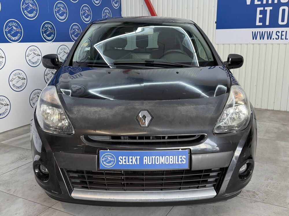 Clio III (B/C85) 1.5 dCi 85ch Dynamique TomTom 3p 2010 occasion 38130 &Eacute;chirolles