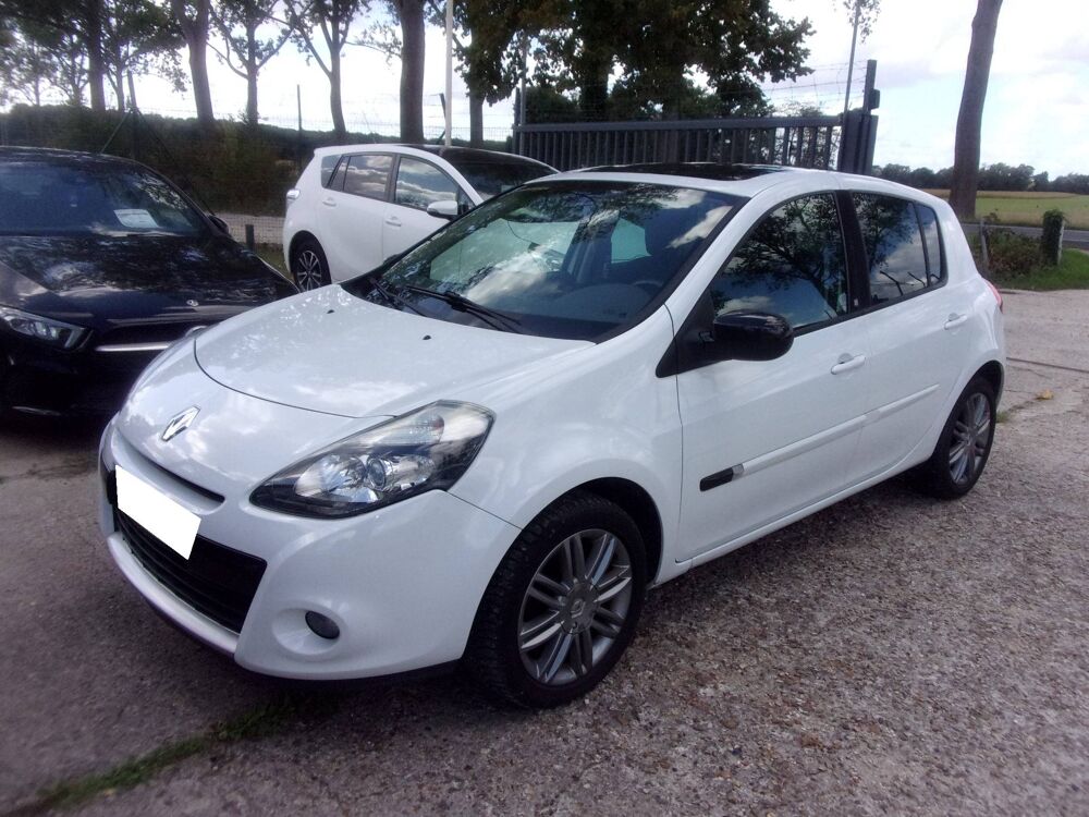 Clio III 1.2 16v 75ch 20 ans eco&sup2; 5p 2011 occasion 77190 Villiers-en-Bi&egrave;re