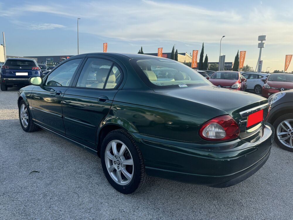 X-Type 2.0 D 130 Executive 2007 occasion 84100 Orange