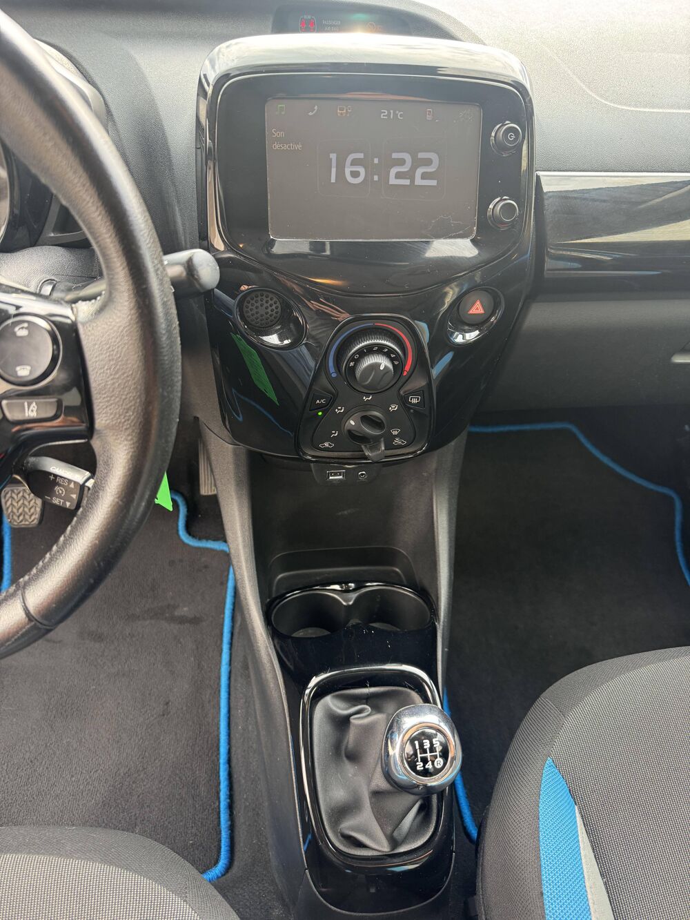 Aygo 1.0 VVT-i 69ch S&S x-cite Bleu Cyan 5p 2015 occasion 49124 Saint-Barth&eacute;lemy-d'Anjou