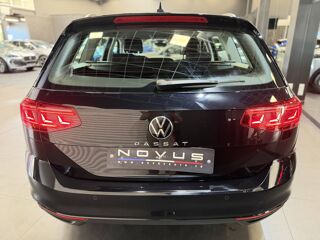 Passat VOLKSWAGEN PASSAT VIII SW 2.0 TDI 122 BUSINESS 2022 occasion 77240 Vert-Saint-Denis