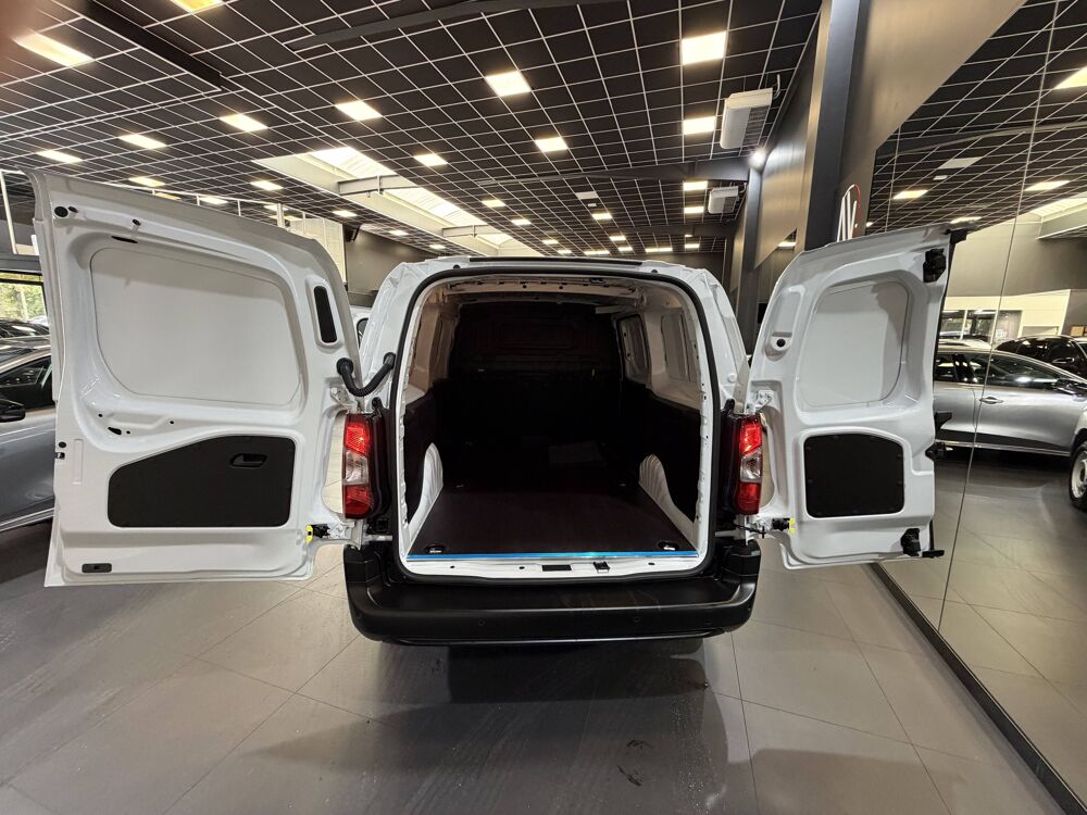 Berlingo CITROEN BERLINGO III (2) VAN BLUEHDI 130 S&S TAILLE XL PLANC 2026 occasion 77240 Vert-Saint-Denis