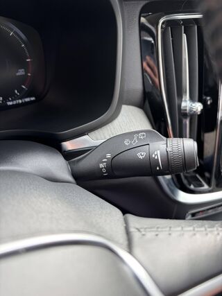 V60 B4 197ch Inscription Luxe Geartronic 8 2022 occasion 49124 Saint-Barth&eacute;lemy-d'Anjou