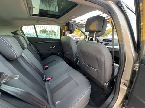 M&eacute;gane III 1.9 DCI 130 BV6 DYNAMIQUE 2010 occasion 84100 Orange