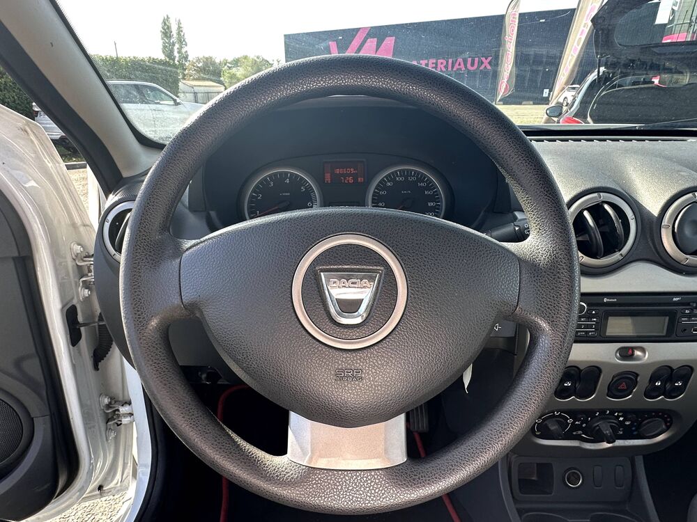 Duster 1.5 dCi 110 FAP Laur&eacute;ate 4x2 2013 occasion 17430 Tonnay-Charente