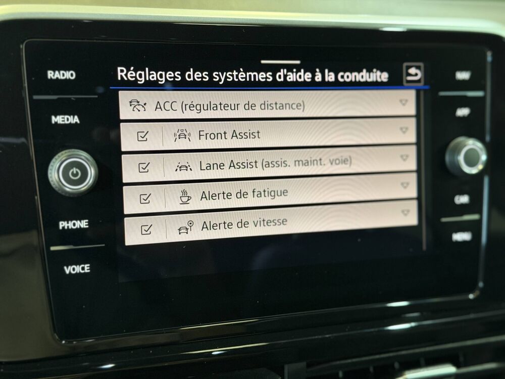 T-ROC VOLKSWAGEN 1.5 TSI EVO2 150 R-LINE DSG7 TVA R&Eacute;CUP&Eacute;RABL 2025 occasion 77240 Vert-Saint-Denis