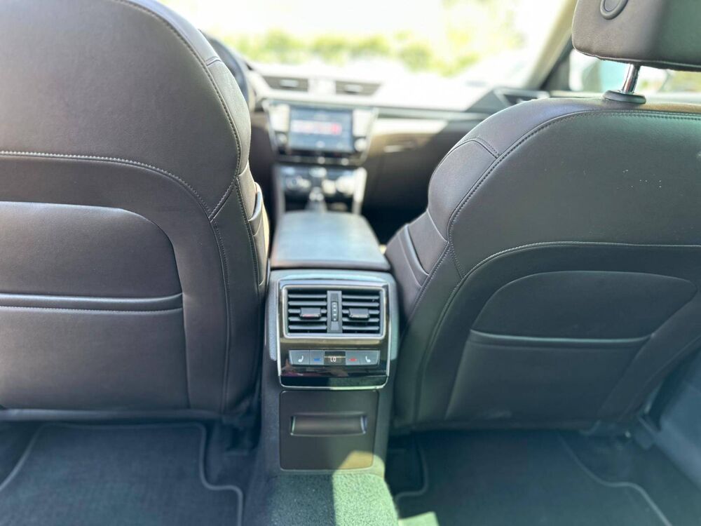Superb III 2.0 TDI190 Laurin&Klement 4x4 DSG 2016 occasion 69800 Saint-Priest