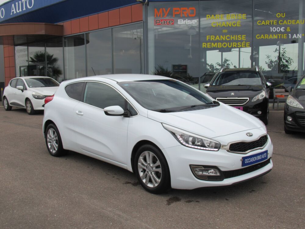Ceed II 1.6 CRDi 110ch Style 2014 occasion 10410 Saint-Parres-aux-Tertres