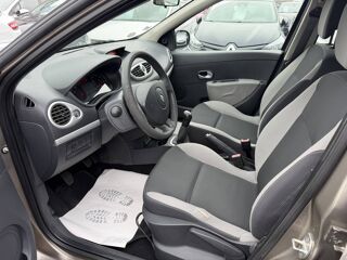 Clio III (B/C85) 1.2 16v 75ch Authentique 5p 2011 occasion 38130 &Eacute;chirolles