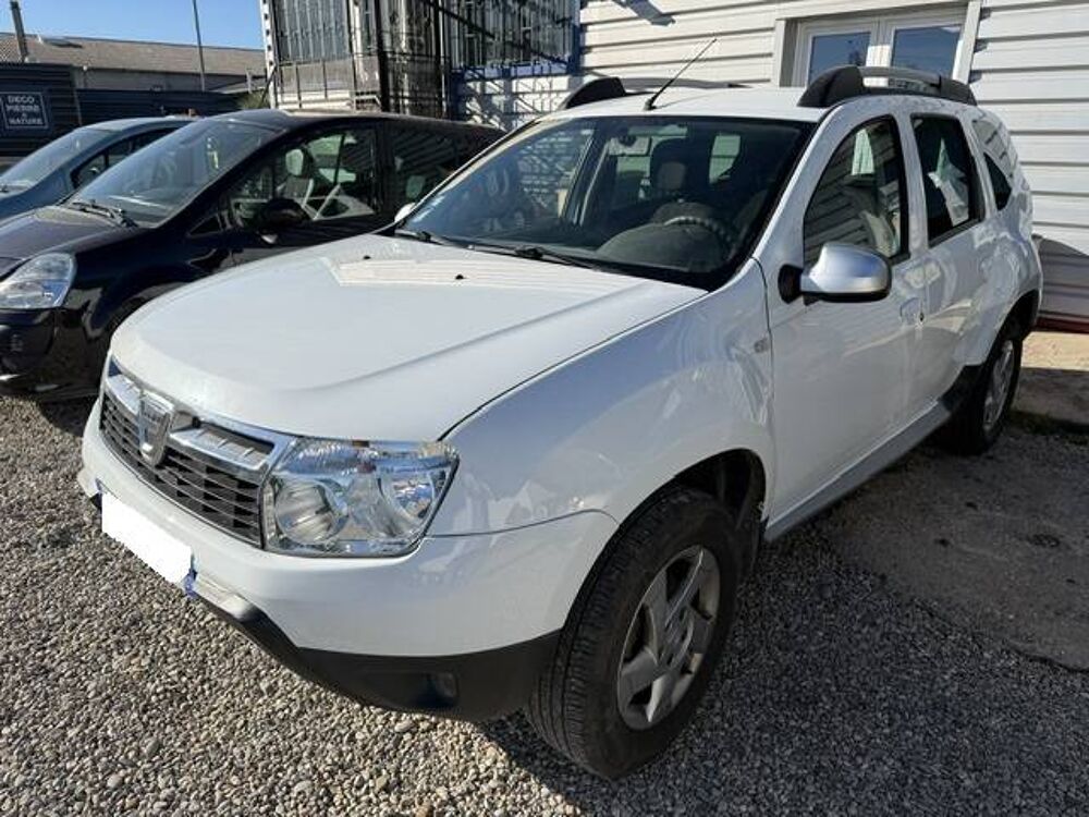 Duster 1.5 dCi 110 FAP Laur&eacute;ate 4x2 2012 occasion 69800 Saint-Priest