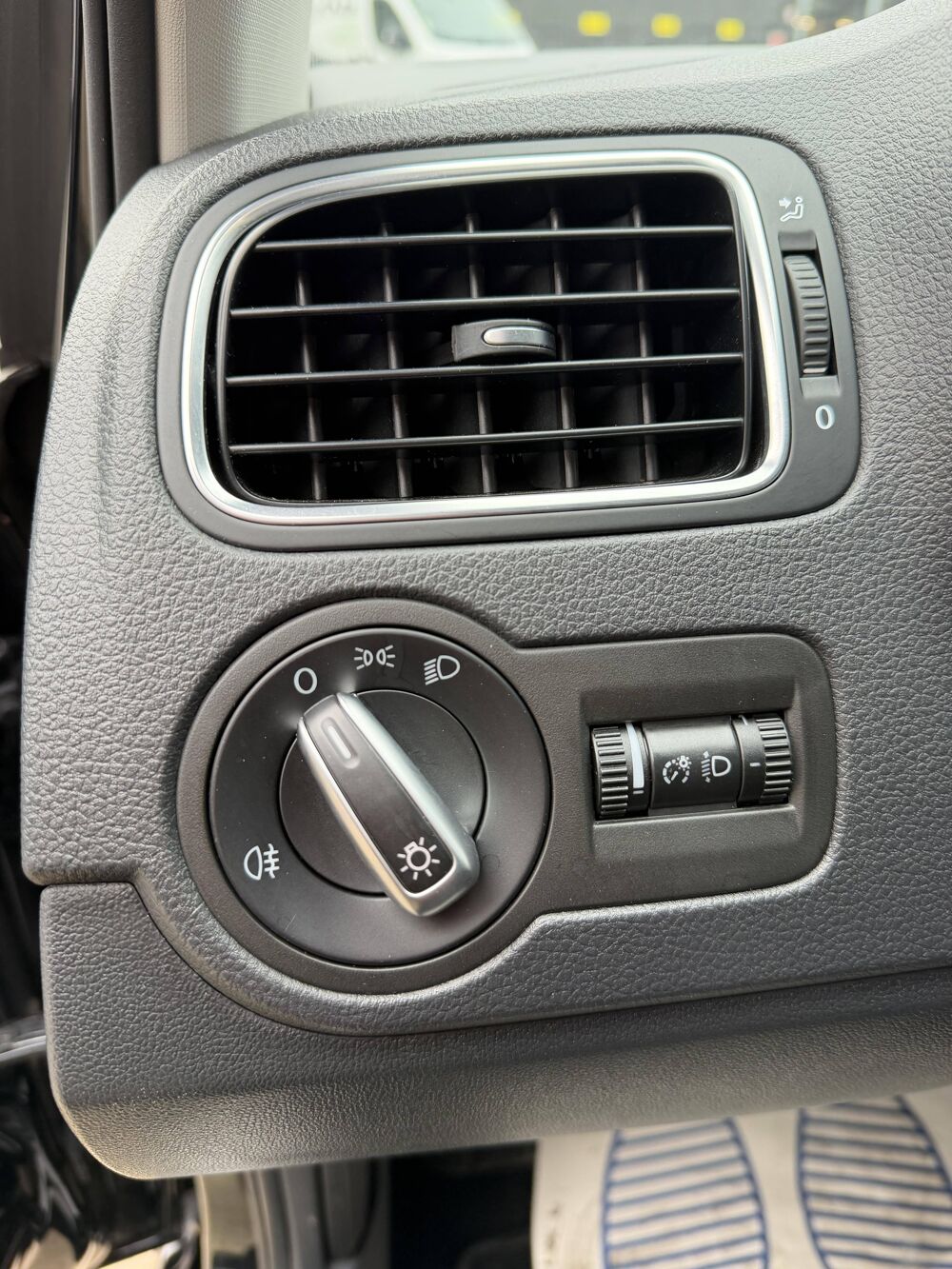 Polo V 1.6 TDI 90 FAP Style DSG7 5p 2011 occasion 49124 Saint-Barth&eacute;lemy-d'Anjou