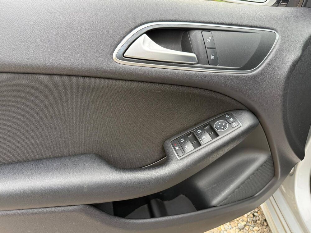 Classe B II (W246) 180 CDI 1.8 Design 7G-DCT 2012 occasion 69800 Saint-Priest