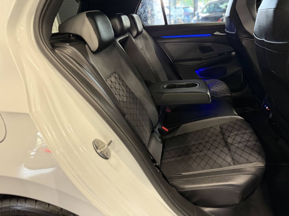 Golf GOLF R-LINE 1.5 ETSI 150CV DSG ATTELAGE HARMANKARDON 2024 occasion 77240 Vert-Saint-Denis