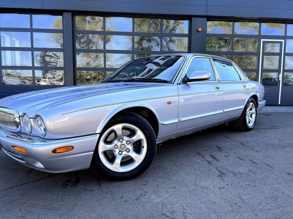 XJ V8 SOVEREIGN A 2001 occasion 57980 Diebling