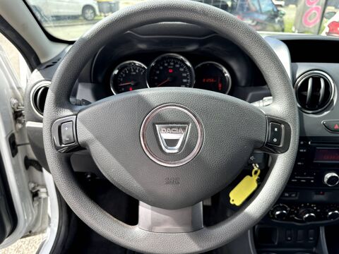 Duster 1.2 TCe 125 Euro6 Laur&eacute;ate 4X2 2016 occasion 17430 Tonnay-Charente