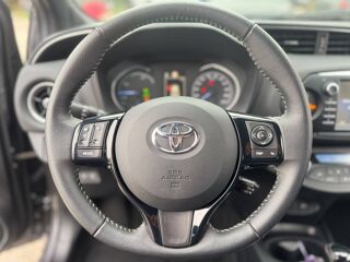 Yaris III 100h Chic 5p 2018 occasion 69800 Saint-Priest