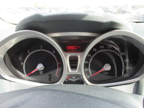 Fiesta IV 1.6 TDCi 95ch FAP Trend 5p 2011 occasion 10410 Saint-Parres-aux-Tertres