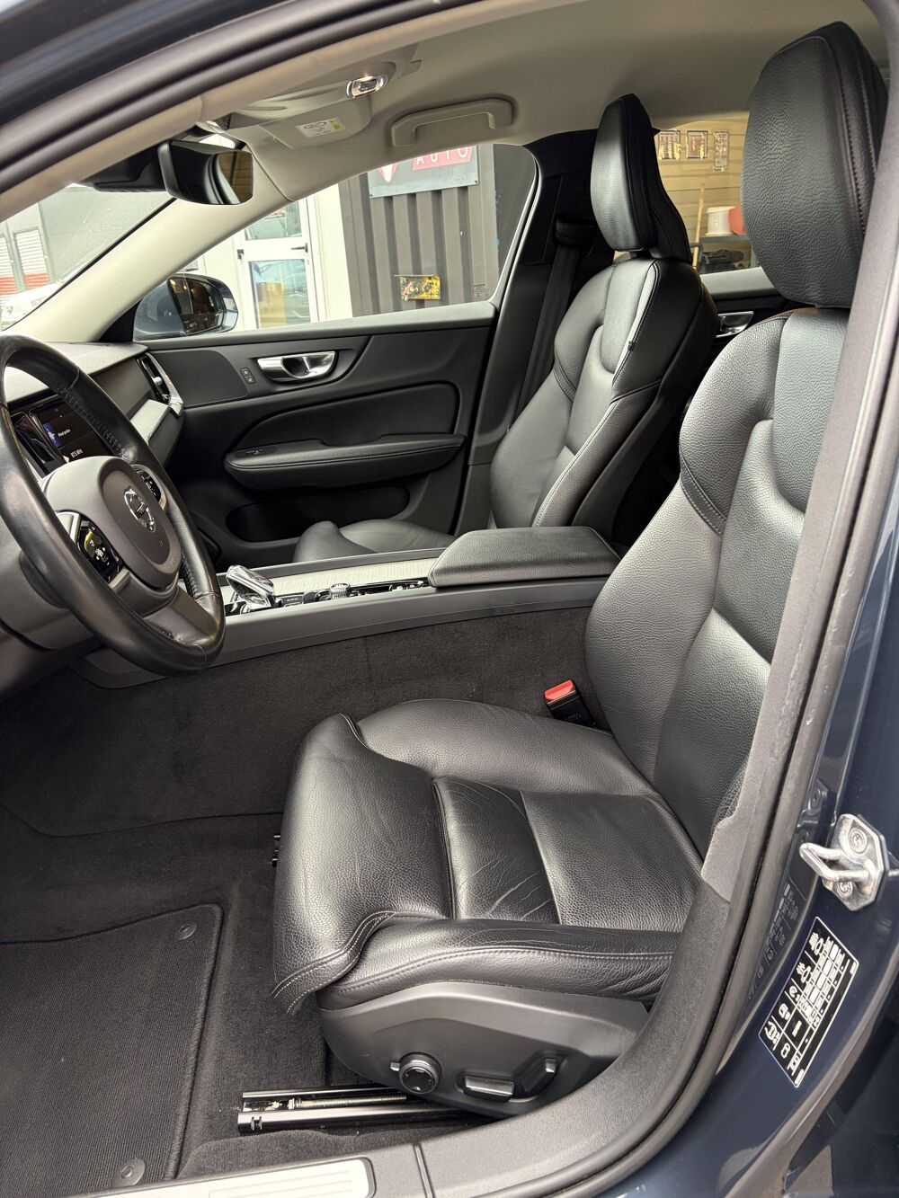 V60 B4 197ch Inscription Luxe Geartronic 8 2022 occasion 49124 Saint-Barth&eacute;lemy-d'Anjou