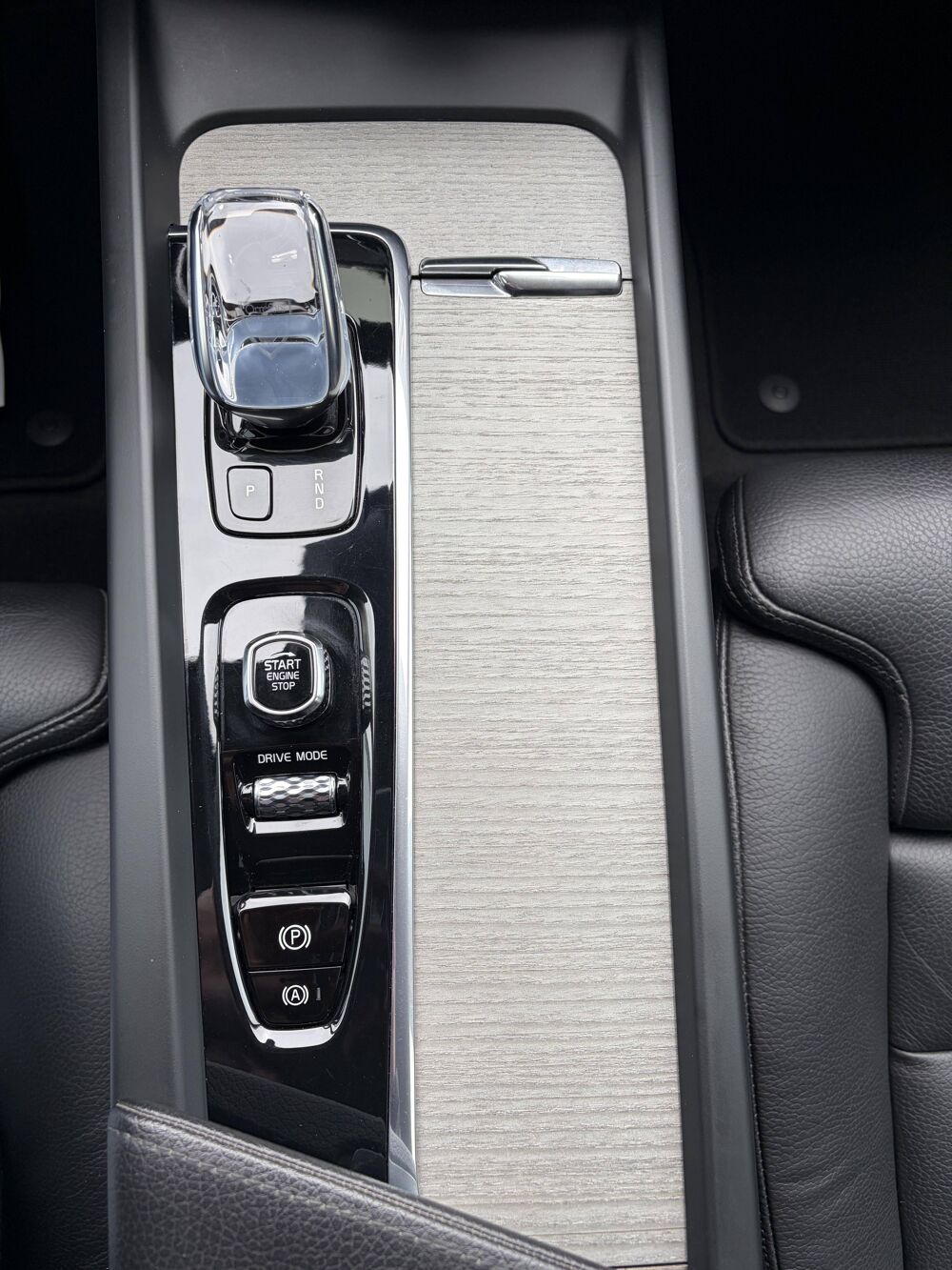 V60 B4 197ch Inscription Luxe Geartronic 8 2022 occasion 49124 Saint-Barth&eacute;lemy-d'Anjou