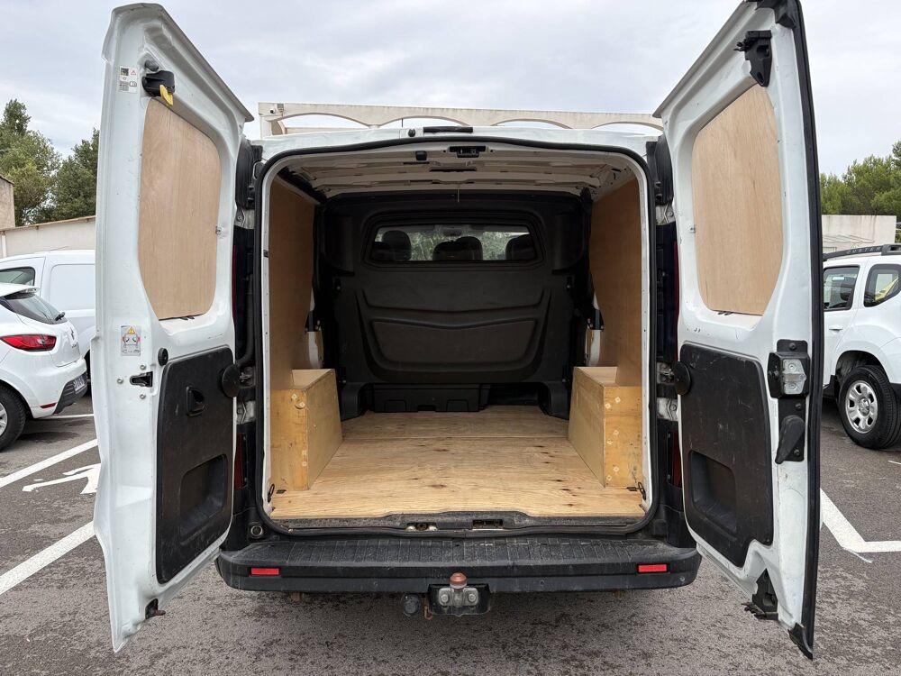 Trafic combi 1.6 dCi 145 Energy Zen 6 Places 2018 occasion 13220 Ch&acirc;teauneuf-les-Martigues
