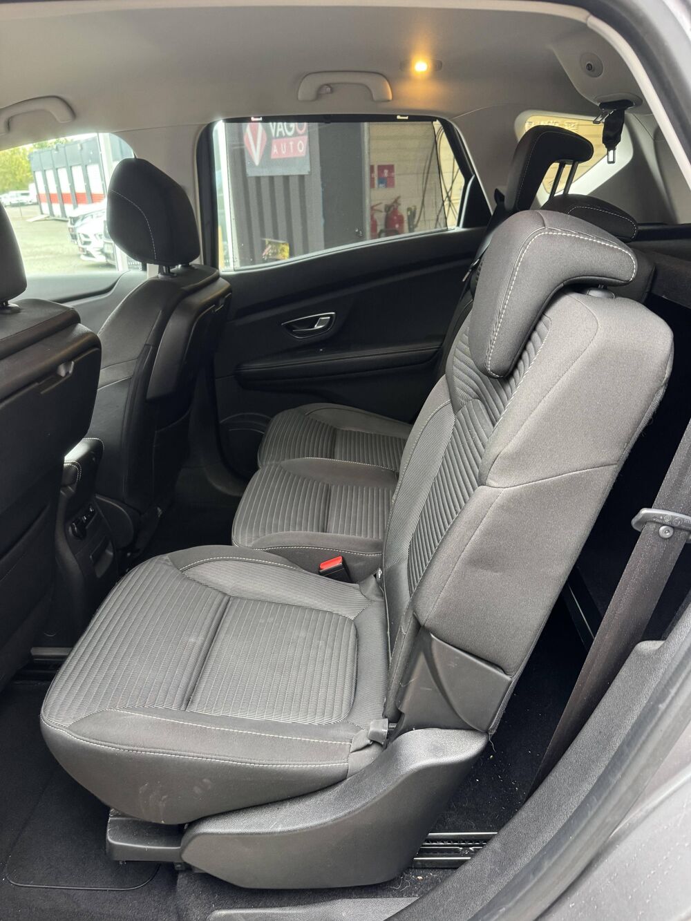 Sc&eacute;nic 1.5 dCi 110ch energy Business EDC 2018 occasion 49124 Saint-Barth&eacute;lemy-d'Anjou