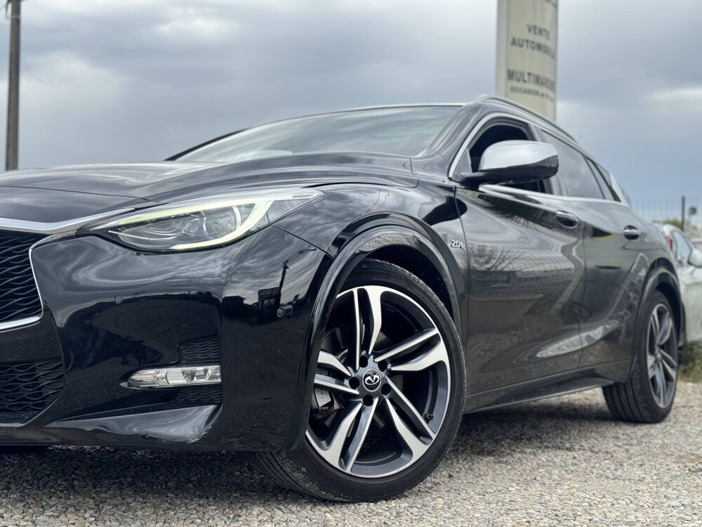 Q30 2.0t 211ch Sport City Black AWD DCT7 2016 occasion 69800 Saint-Priest